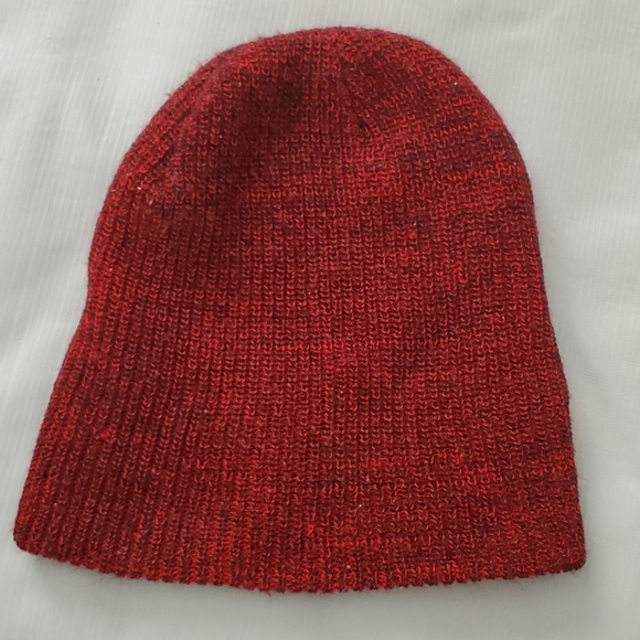 Maroon unisex beanie 100% Acrylic - Picture 2 of 3
